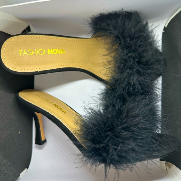 Fashion Nova Shoes - Fashion Nova hairy mule slippers Size 7